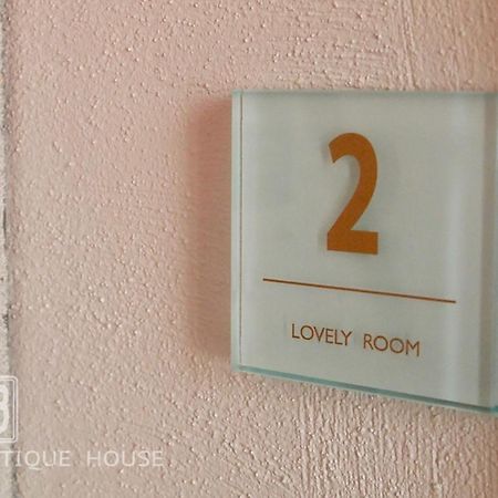 No13 Boutique House Hotell Burgas Rum bild